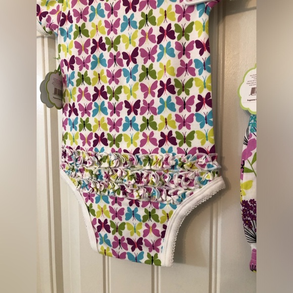 NWT Vera Bradley Baby girl romper onesie butterfly floral set discontinued 6-9mo - Picture 8 of 8